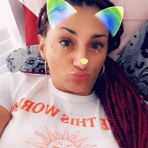 Meet your Posher, Danielle